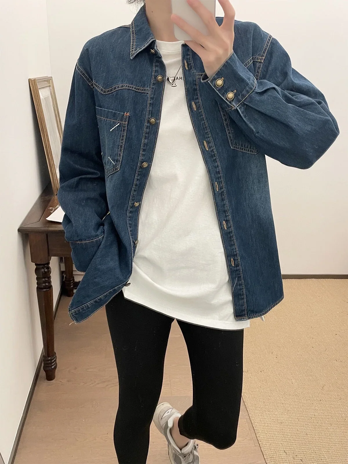 

Maison Margiela new spring and fall men's and women's long-sleeved denim jacket MM6 couple jacket.