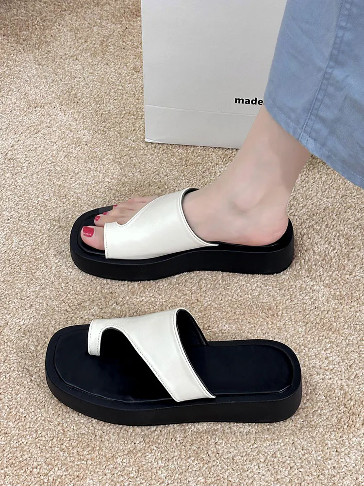 

House Slippers Platform Shoes Slides Summer Clogs Woman Med Rubber Flip Flops Pantofle Soft Beach Flat Hawaiian 2023 Rome PU