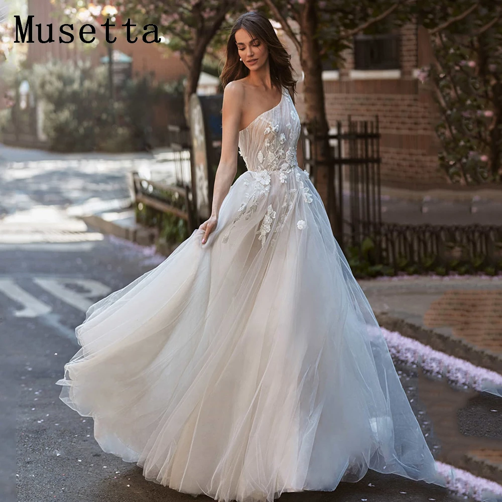

Musetta One Shoulder Mermaid Wedding Dresses Lace Appliques Sleeveless Bridal Gown lllusion Back Court Trian 2023 Custom Made