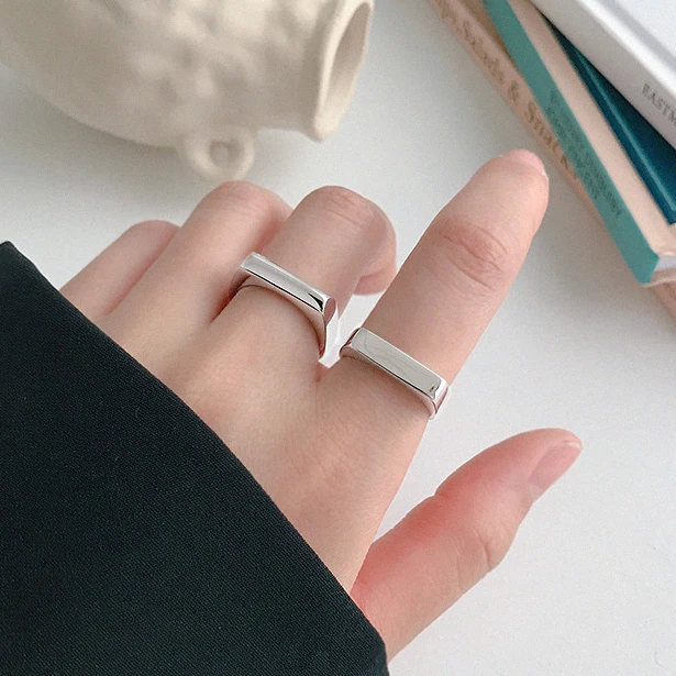 

Jewelry Rings Women And Men Pair Korean Ring Fashion Jewellery Smooth Square Silver Color Big Finger Rings Adjustable
