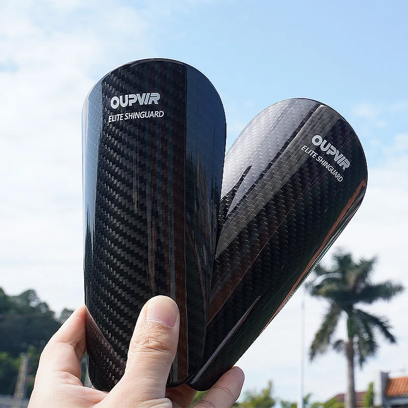 Oupower-Elite Углеродное волокно Футбольная щитка для голени сверхлегкая дышащая
