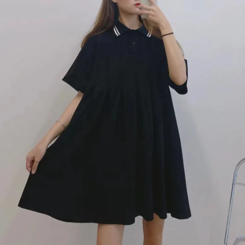 

Женское трикотажное платье-поло в контрастную полоску