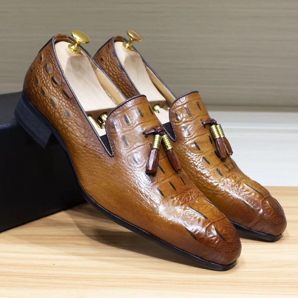 

Мужские мокасины WEH с бахромой, осенние мужские классические туфли с крокодиловым принтом, повседневные деловые туфли без шнуровки, Свадебные вечерние классические туфли для мужчин