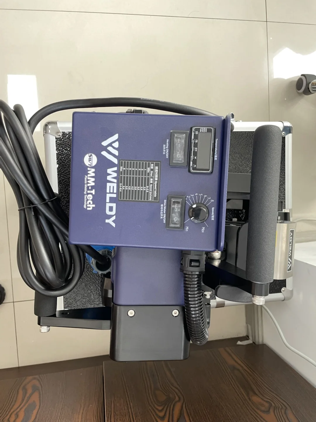

WELDY WGW300 2mm HDPE Geomembrane Pond Liner Welding Machine