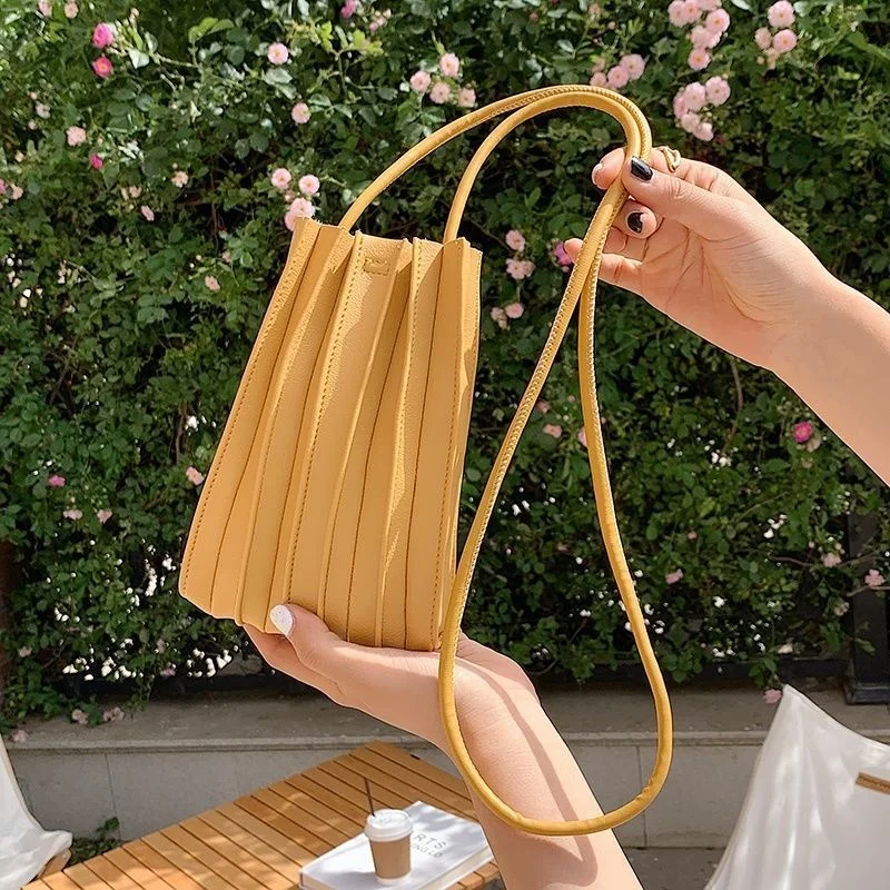 Wrinkle Accordion Mobile Phone Bag Mini Organ Bag Women's Bag Summer Versatile Messenger Bag Lady Outfit For Women Gril Cardcase