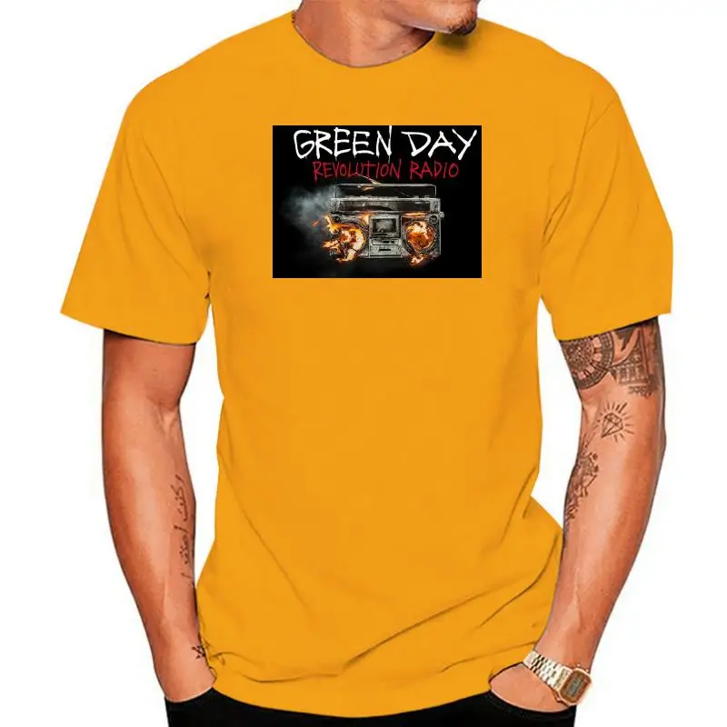 

Зеленая футболка «революционное радио»-Новинка