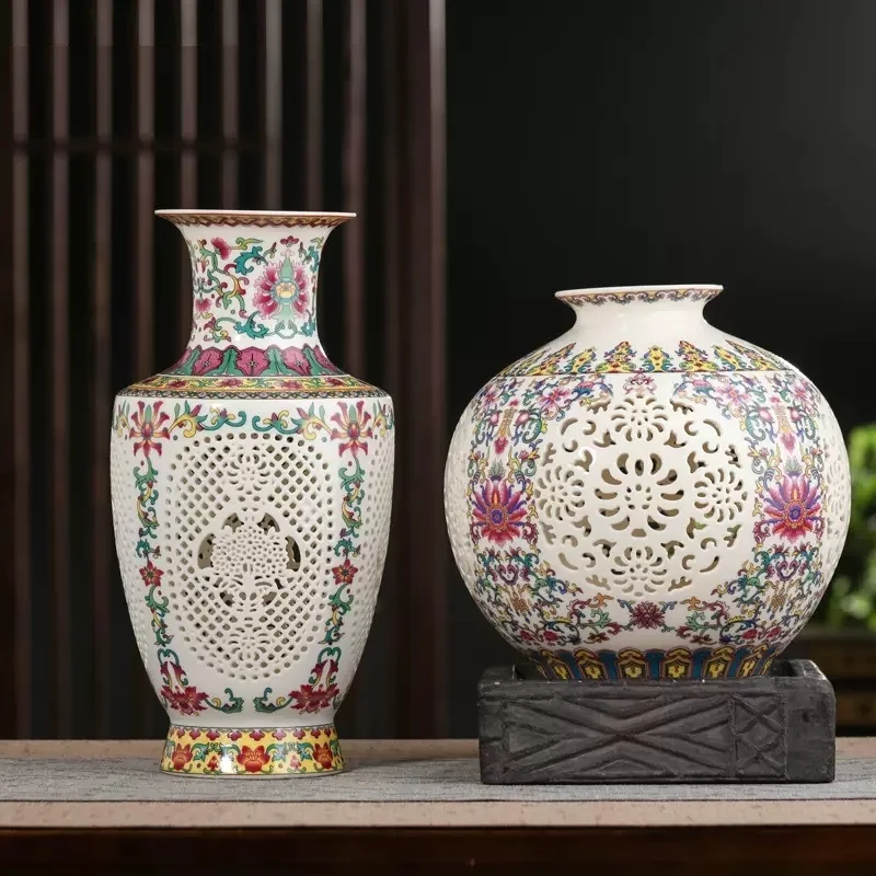 New hollow antique Jingdezhen porcelain vase Chinese blue and white porcelain vase home decoration 2