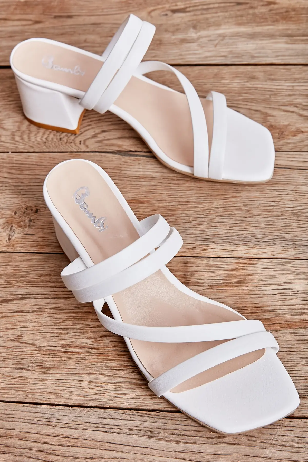 

Women Sandals White female k Fashion Summer Slipper Indoor Outdoor Flip Flops Beach Shoes Female Slippers Platform Casual