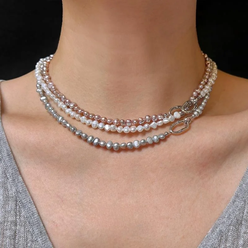 Сломанное серебряное ожерелье из натурального жемчуга действительно многие