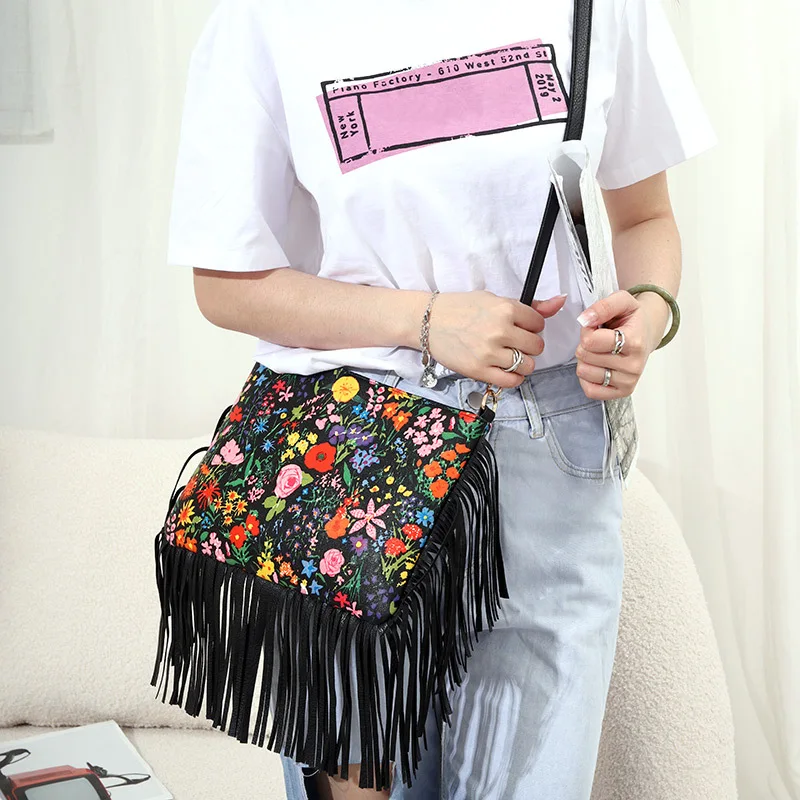 Fashion PU Leather Crossbody Bags Women Luxury Designer Tassels Shoulder Bag Female Vintage Versatile Rose Print Messenger Bag
