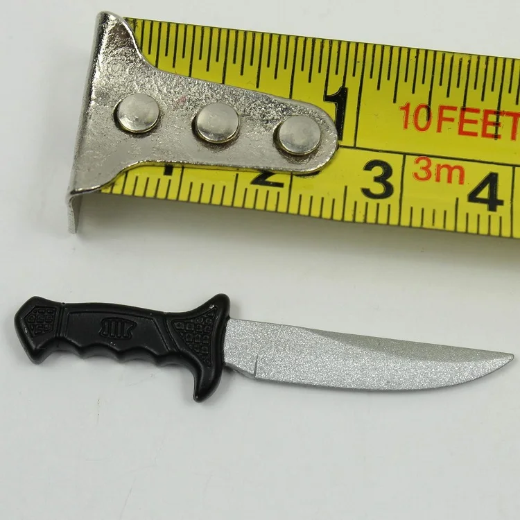 

1/6 Scale Green/Black Plastic dagger Pocket knife Model for 12in Action Figure Toys