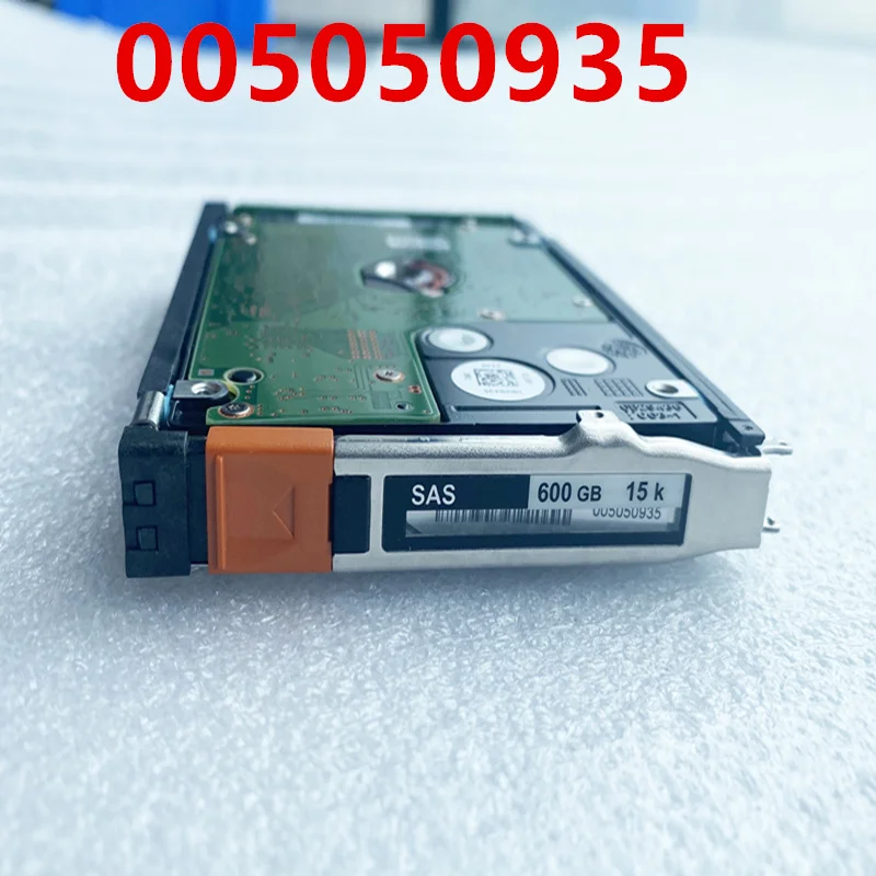 

Новый оригинальный жесткий диск для EMC VNX5400, 600 ГБ, 2,5 дюйма, 64 Мб, SAS 15000 об/мин для фонарей 005050935, 118000394-02
