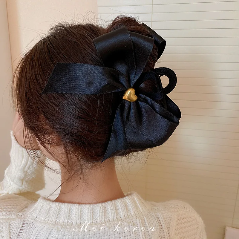 

Autumn And Winter New Love Bow Grab Clip Fashion Hair Shark Hairpin Simple Design Sense Elegant Accessories For Women
