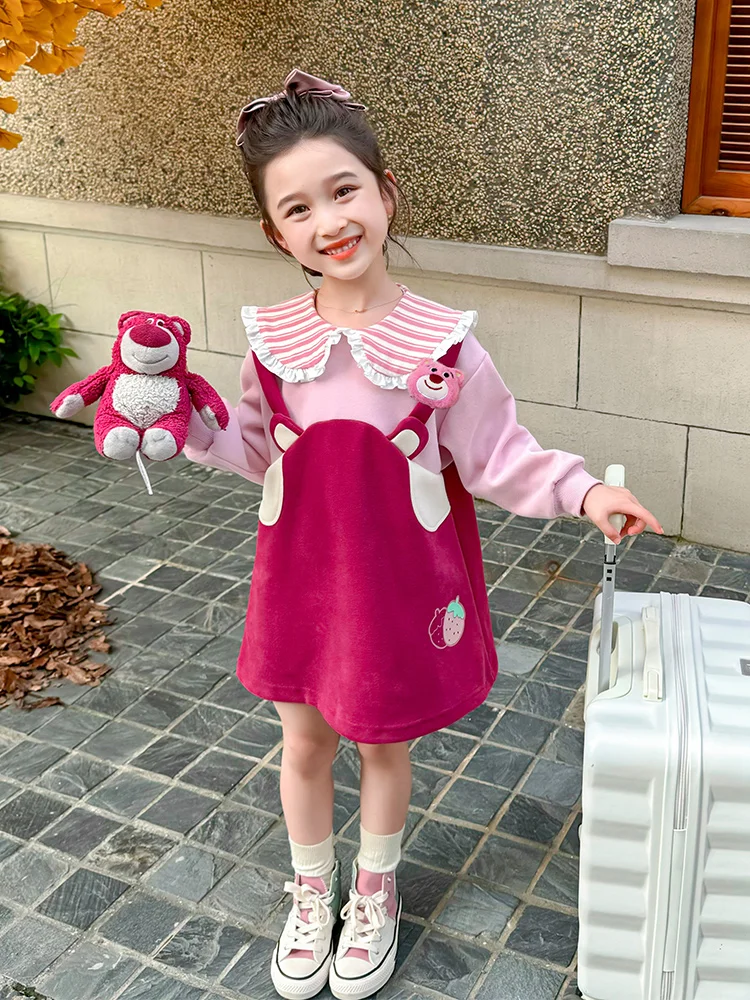 Милое кукольное платье с клубничным медведем для маленьких девочек осень 2024