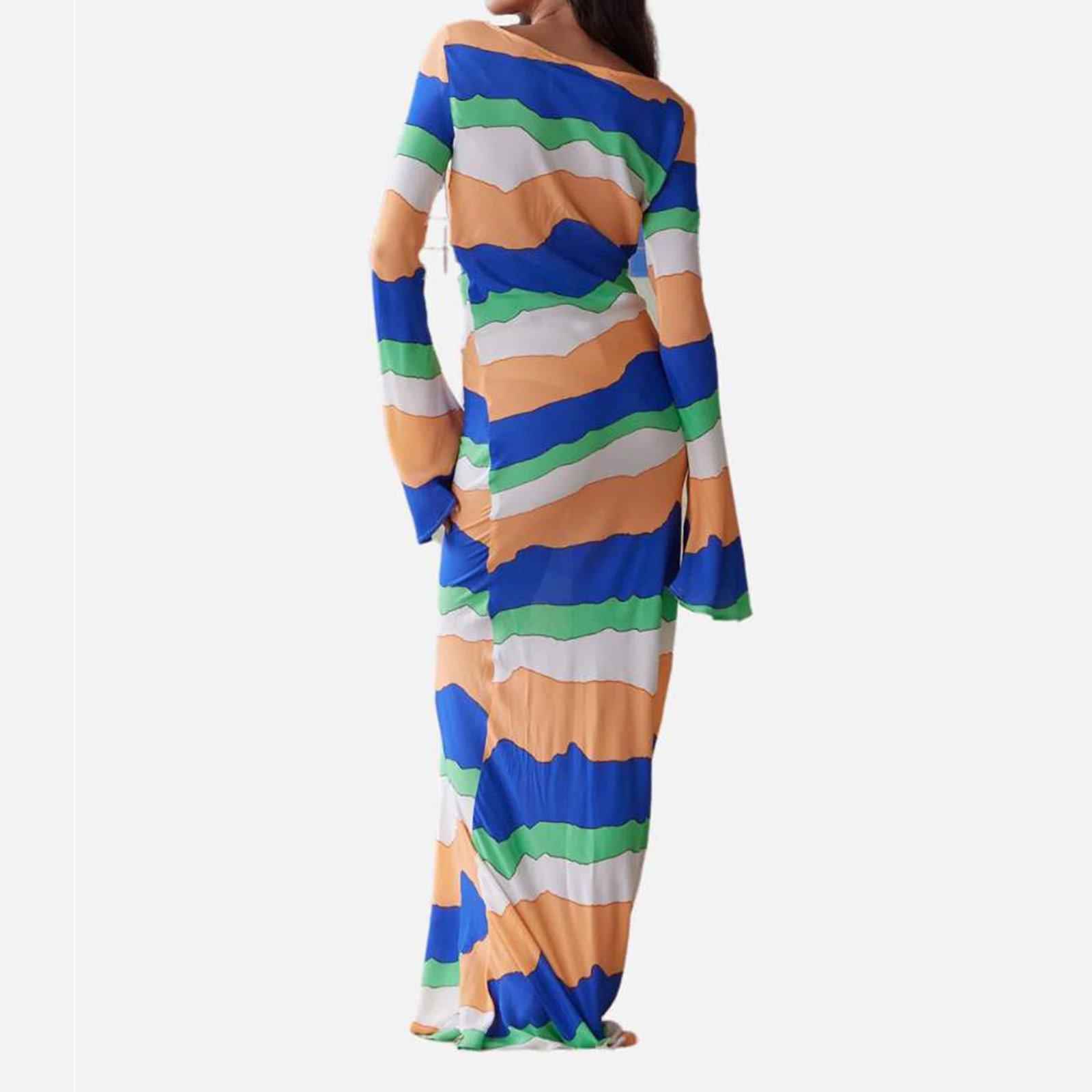 Женское платье с длинным рукавом и круглым вырезом в полоску