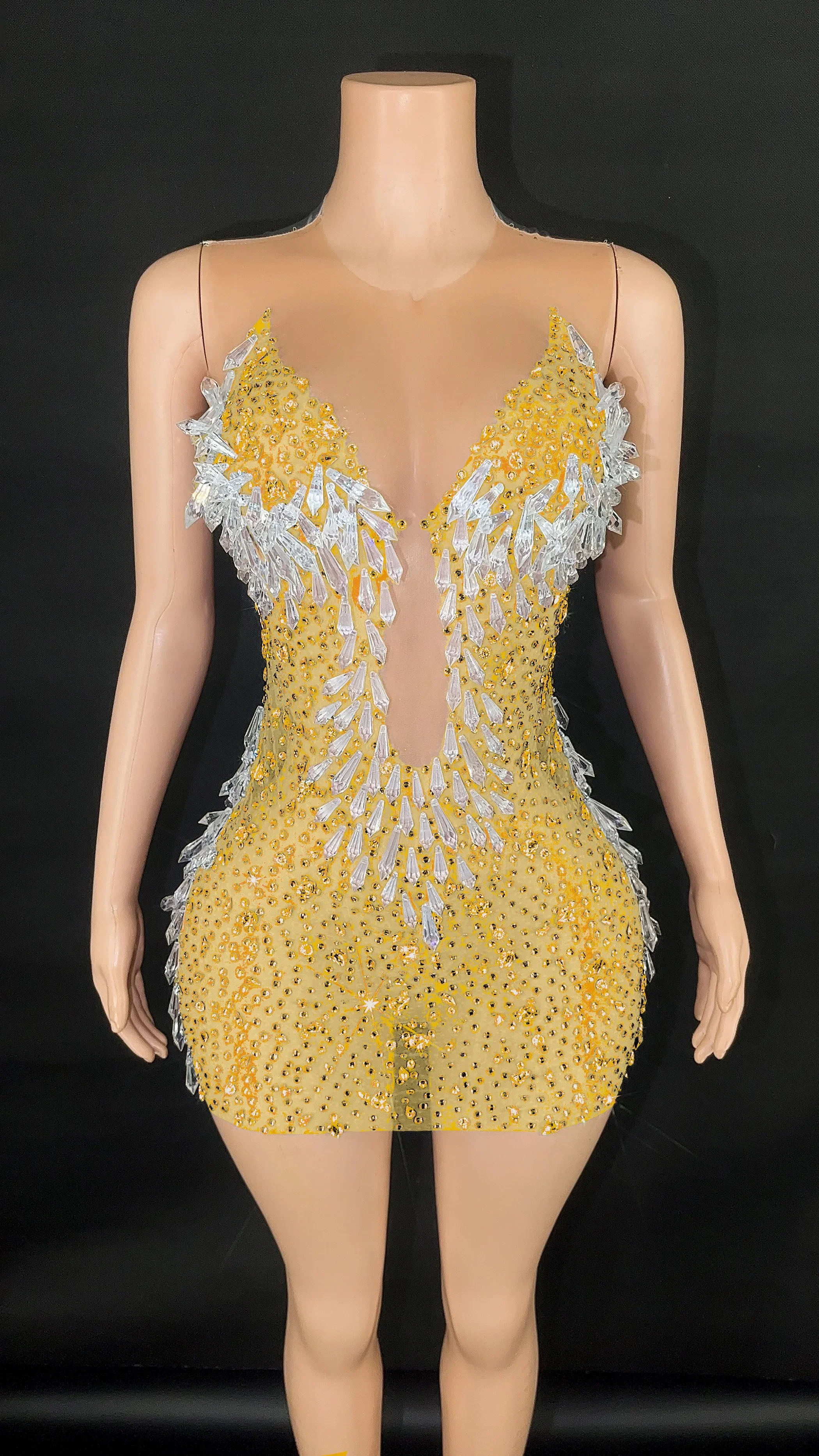 Короткое платье на день рождения со стразами и кристаллами женское сексуальное