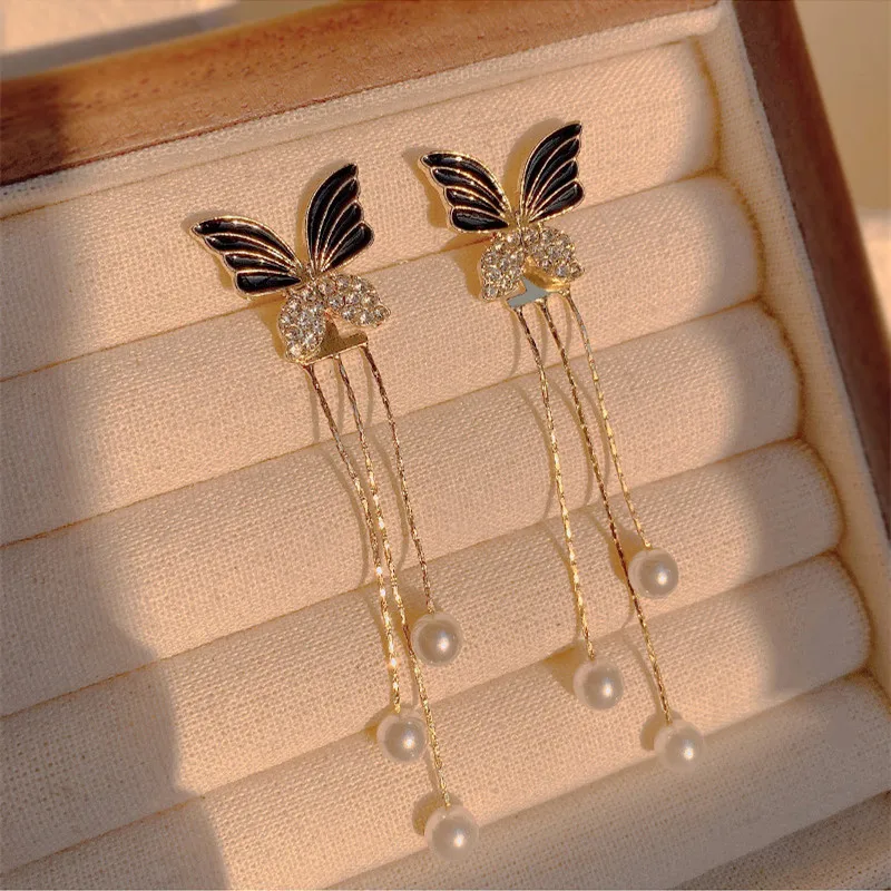 Personalized sweet Sen series butterfly earrings Fashion long tassel earrings Suitable for ladies Fashion party jewelry earrings