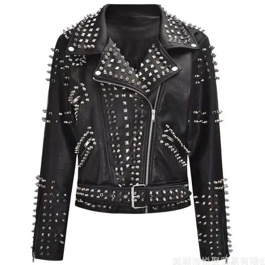 Рисунок 2 - Куртка женская короткая с заклепками и бусинами