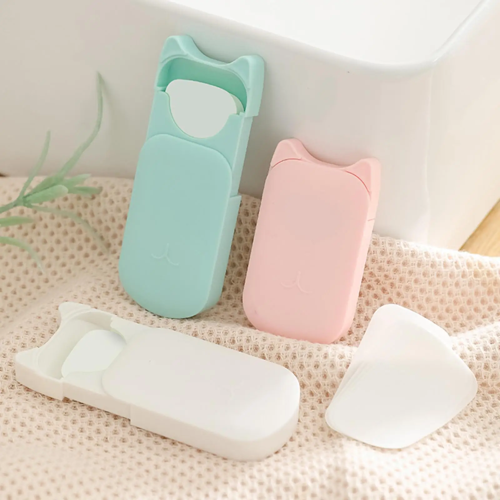 

Portable 30Pcs/box Disposable Scent Soap Outdoor Travel Rich Foam Soap Flakes Washing Tablets Scented Slice Cleaning Soap Paper
