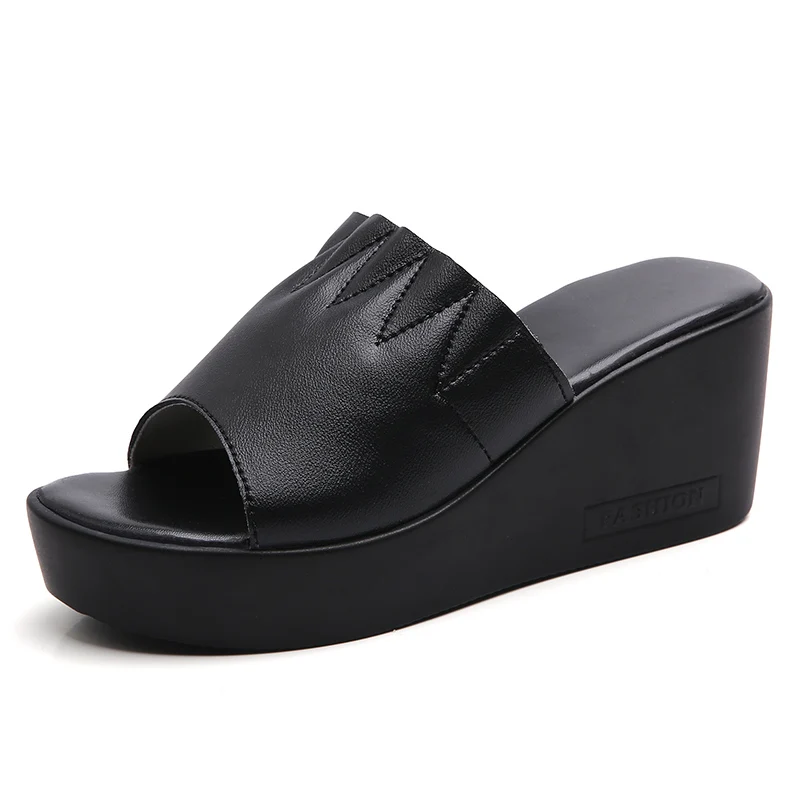 Summer White Outside Wedges Slippers Women Beach Shoes Light Casual Fashion Outdoor Slipper Female Slippers Black Platform Shoes