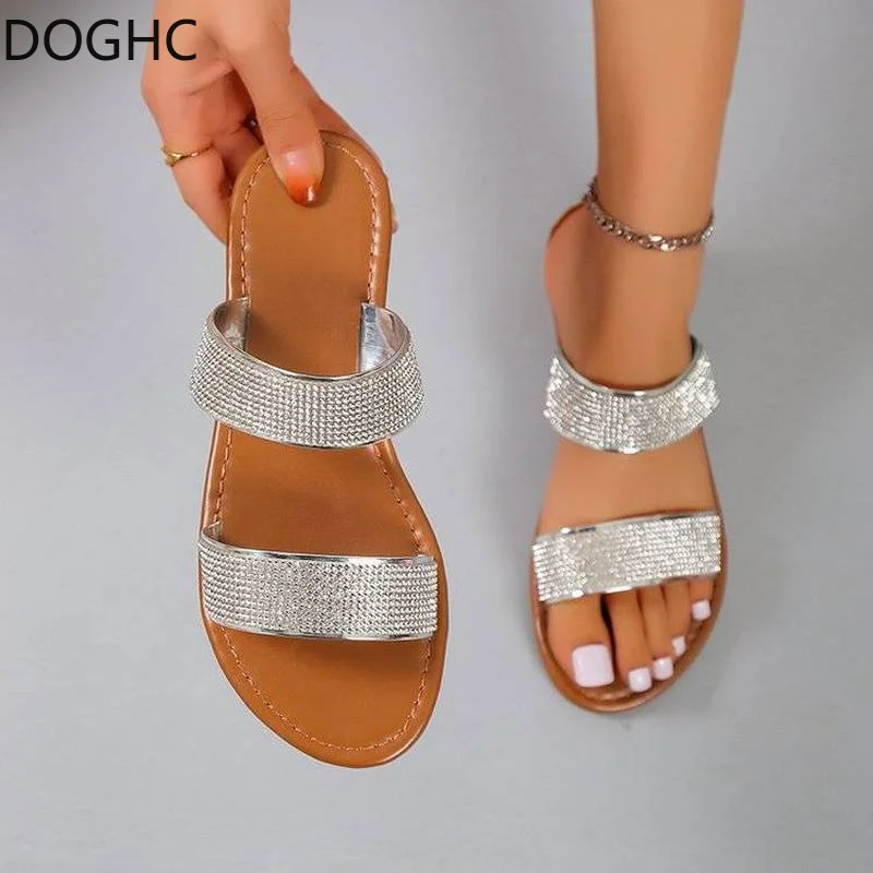 

2022 New Slippers Women Sandals Bright Leather Slippers Rhinestone Strip Shoes Summer Round Head Flat Bottom Slippers Sandals