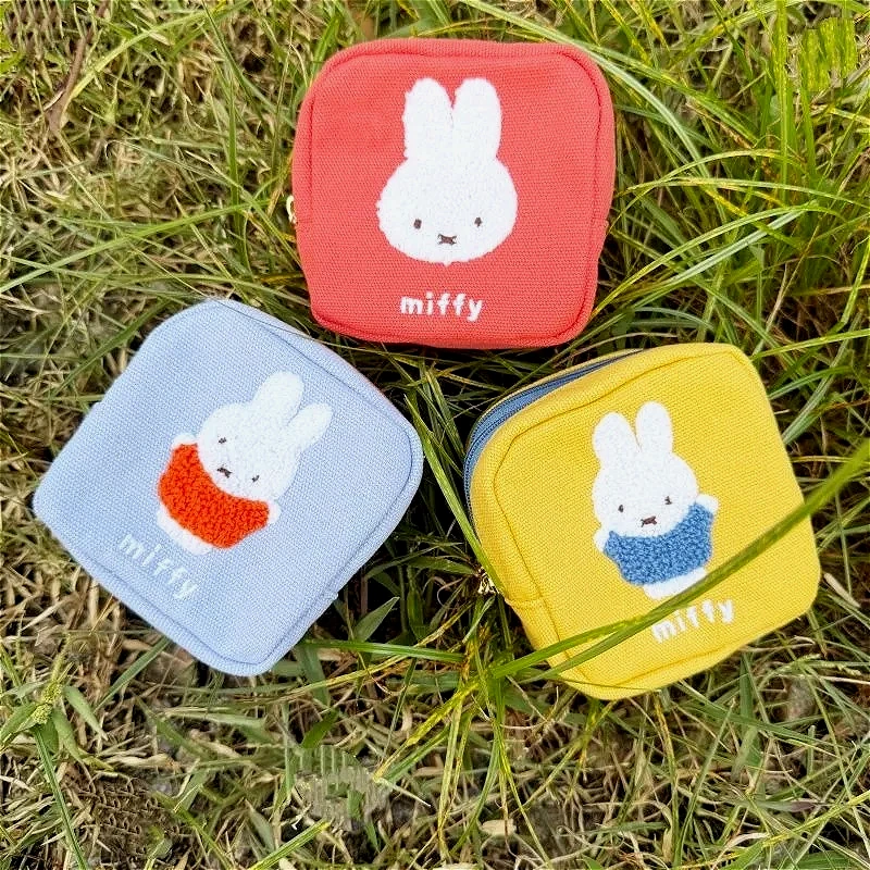 Фото Косметичка Miffy маленькая с двойными молниями, вышивкой и милым дизайном кролика, портативный картхолдер-кошелек для монет для женщин и девочек №4