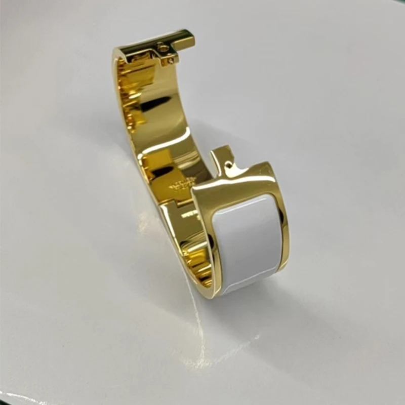 

Новый высококачественный браслет бутик ювелирные изделия модный роскошный дизайнерский браслет тренд h брендовый браслет женский топ пода...