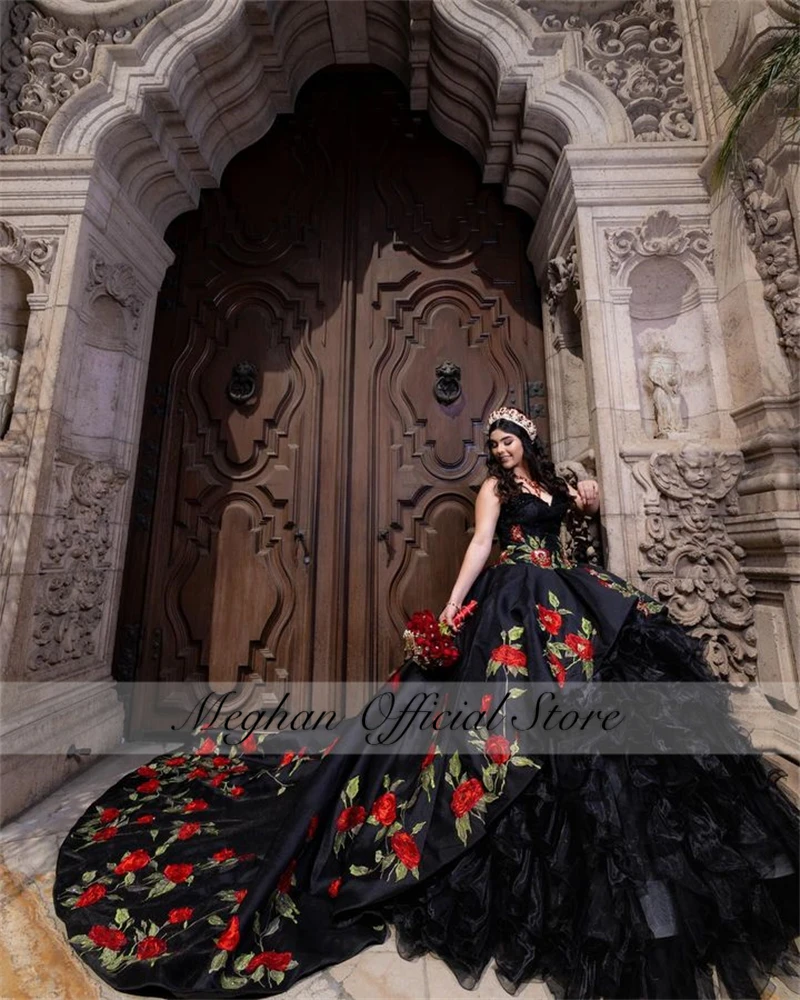 Фото Черное милое платье Quinceanera 2024, платье для выпускного вечера с аппликацией, бальное платье с оборками, многоуровневое пышное роскошное сладкое платье 16 15 по индивидуальному заказу №3