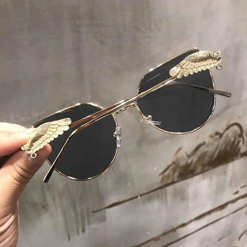 

Luxury Designer Brand 2023 Summer New Fashion Retro Metal Sunglasses for Women Trend Wings Glasses for Men Gafas De Sol Hombre