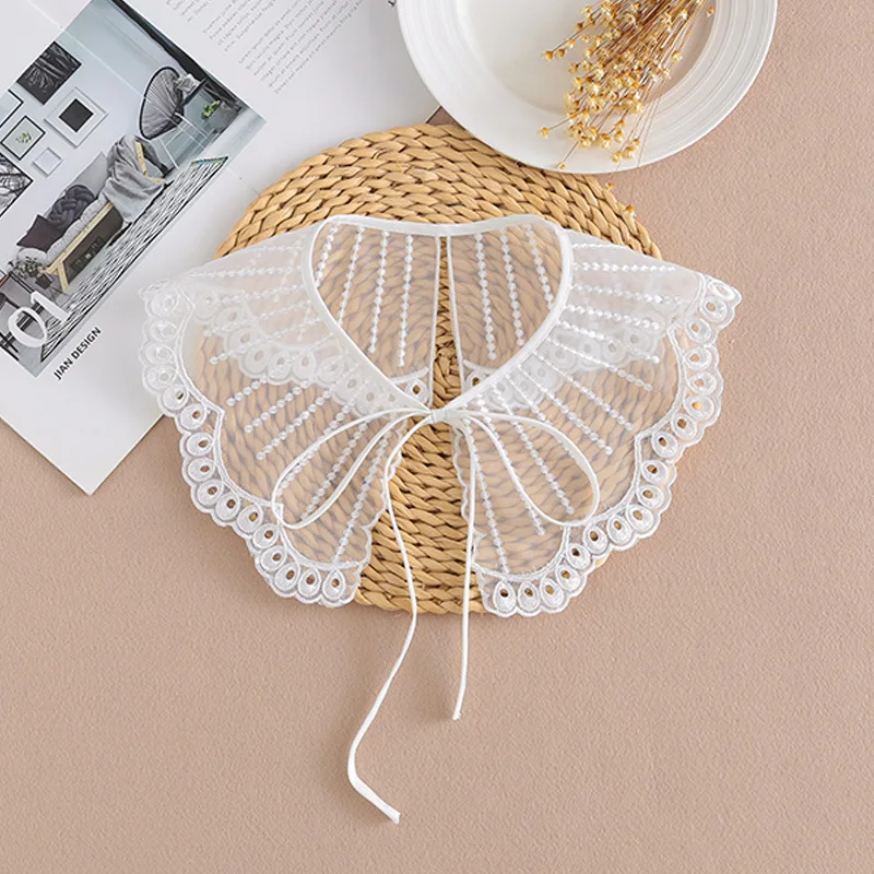 

New Collar False Collar Women Summer Versatile White Hollow Lace Decorative Collar Elegant Accessories Fashion Collar