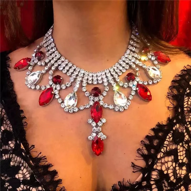 Fashion Luxury Sexy Red Large Crystal Pendant Necklace Bridal Wedding Dinner Dance Exquisite Rhinestone Necklace Jewelry Accesso