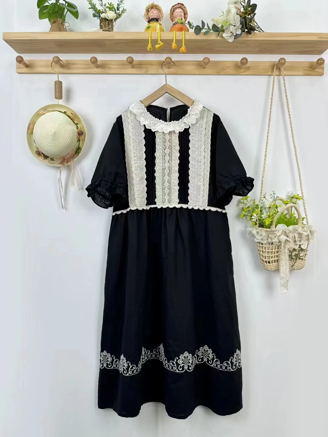 Женское платье из хлопка и льна с коротким рукавом вышивкой