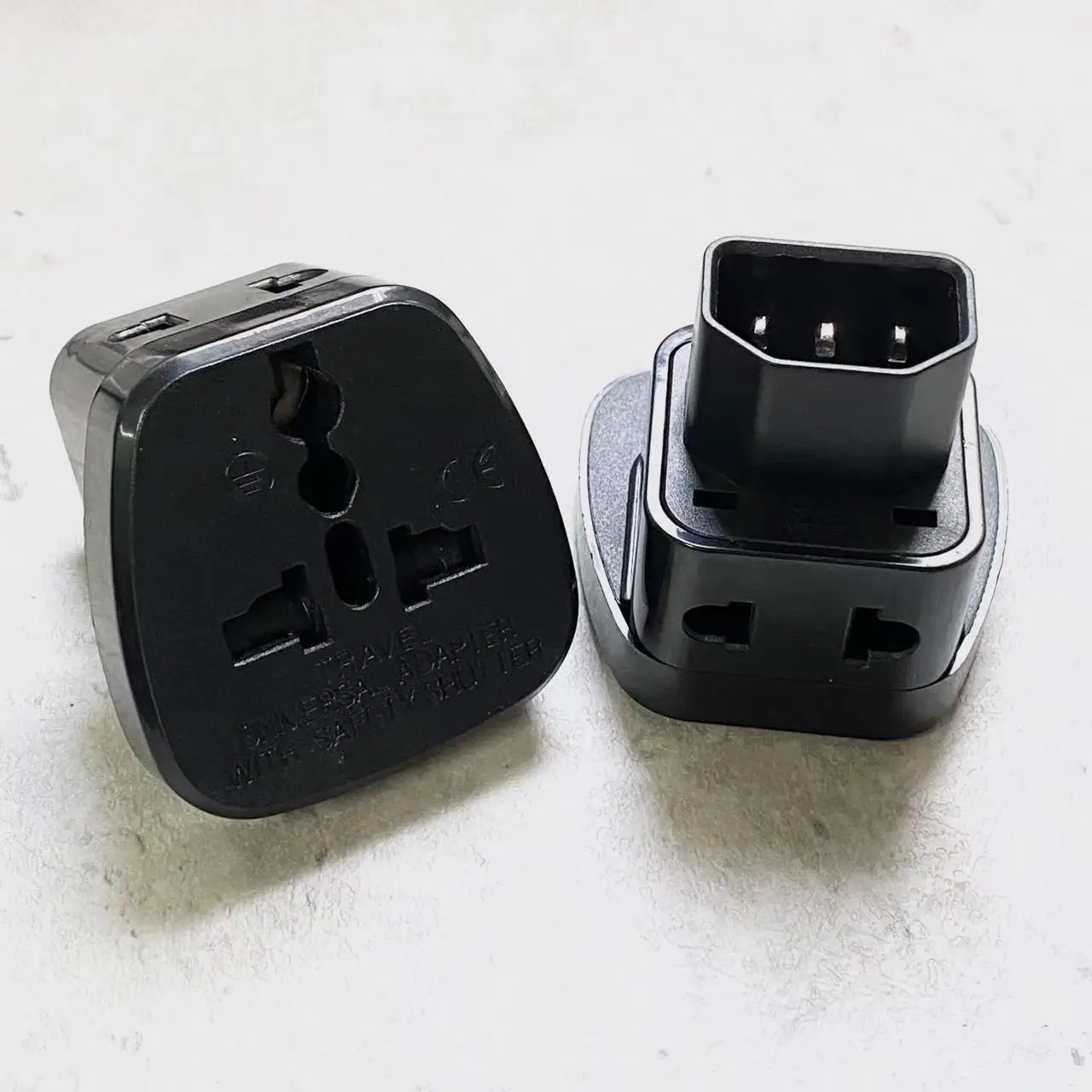 Переходник IEC 320 C14 на универсальную розетку, адаптер питания с предохранительным затвором APC UPS PDU IEC-320 C14, вход 1 шт.