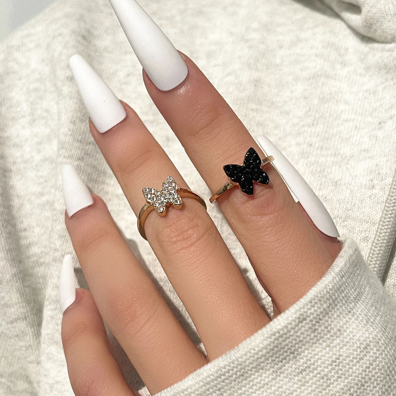 

Aprilwell 2 Pcs/set Vintage Crystal Butterfly Matching Rings Set for Women Cute Simple Zircon Kpop Anillos Couple Jewelry Gifts