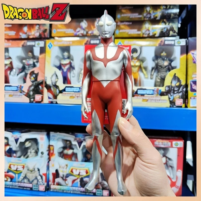 

Оригинальная игрушка Bandai из фильма Ultraman, новинка, оригинальная игрушка-герой Ultraman, 23 см модель, детские подарки на день рождения, игрушки
