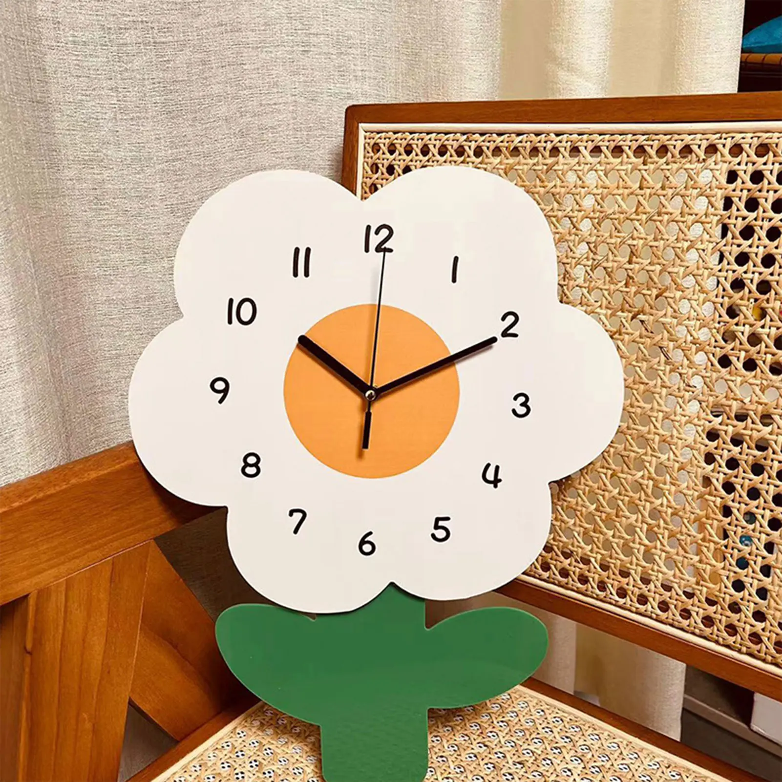

Flowers Shape Hanging Clocks Creative Clock for Home Decoration Good as Housewarming Gift NIN668