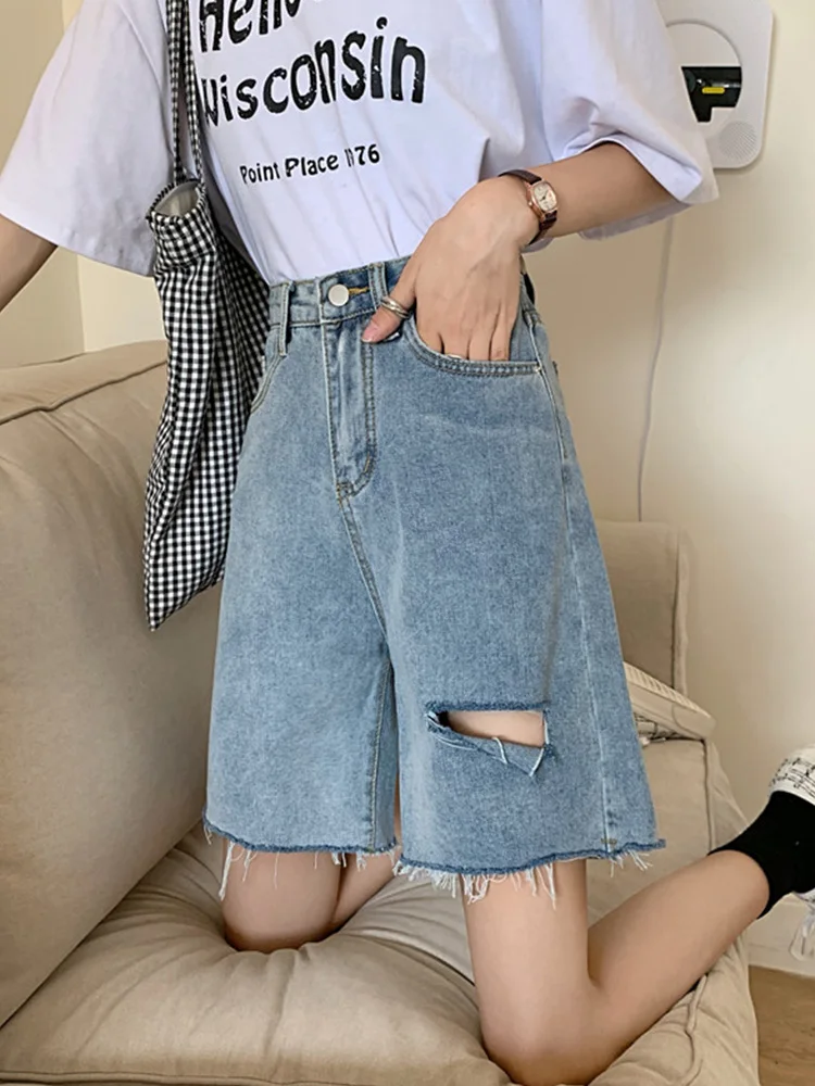 New Spring Summer Women Frayed Hole Retro Blue Denim Shorts Streetwear Female Wide Leg Raw Hem Jeans Shorts Bottoms