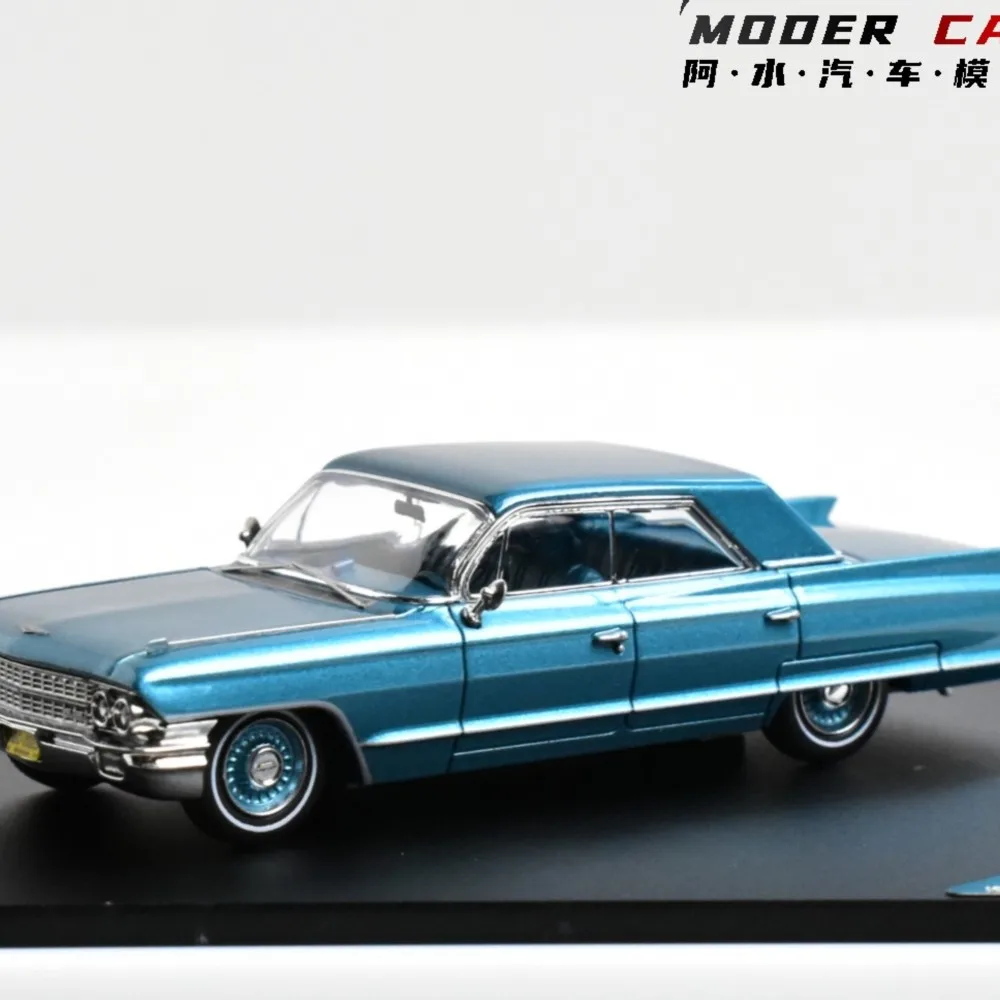 Фото Коллекционная модель автомобиля MK Miniatures 1:64 Compact BEIJING SHOW, сувенирная литая модель №5