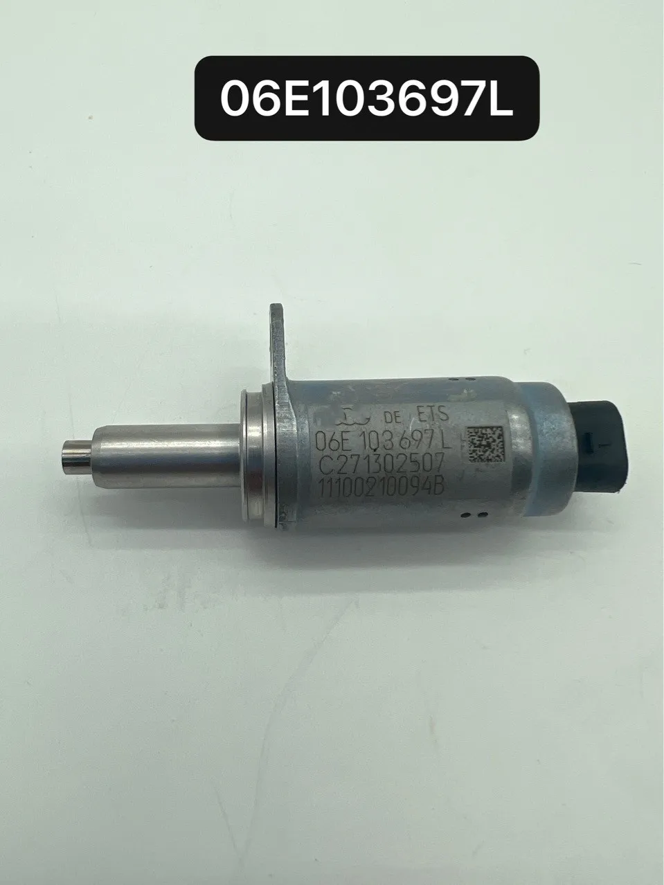 

Genuine NEW 06E103697M, 06E103697H, 06E103697G For VW Passat Tiguan Audi A7 A8 Q5 TT Camshaft Adjustment Solenoid Valve