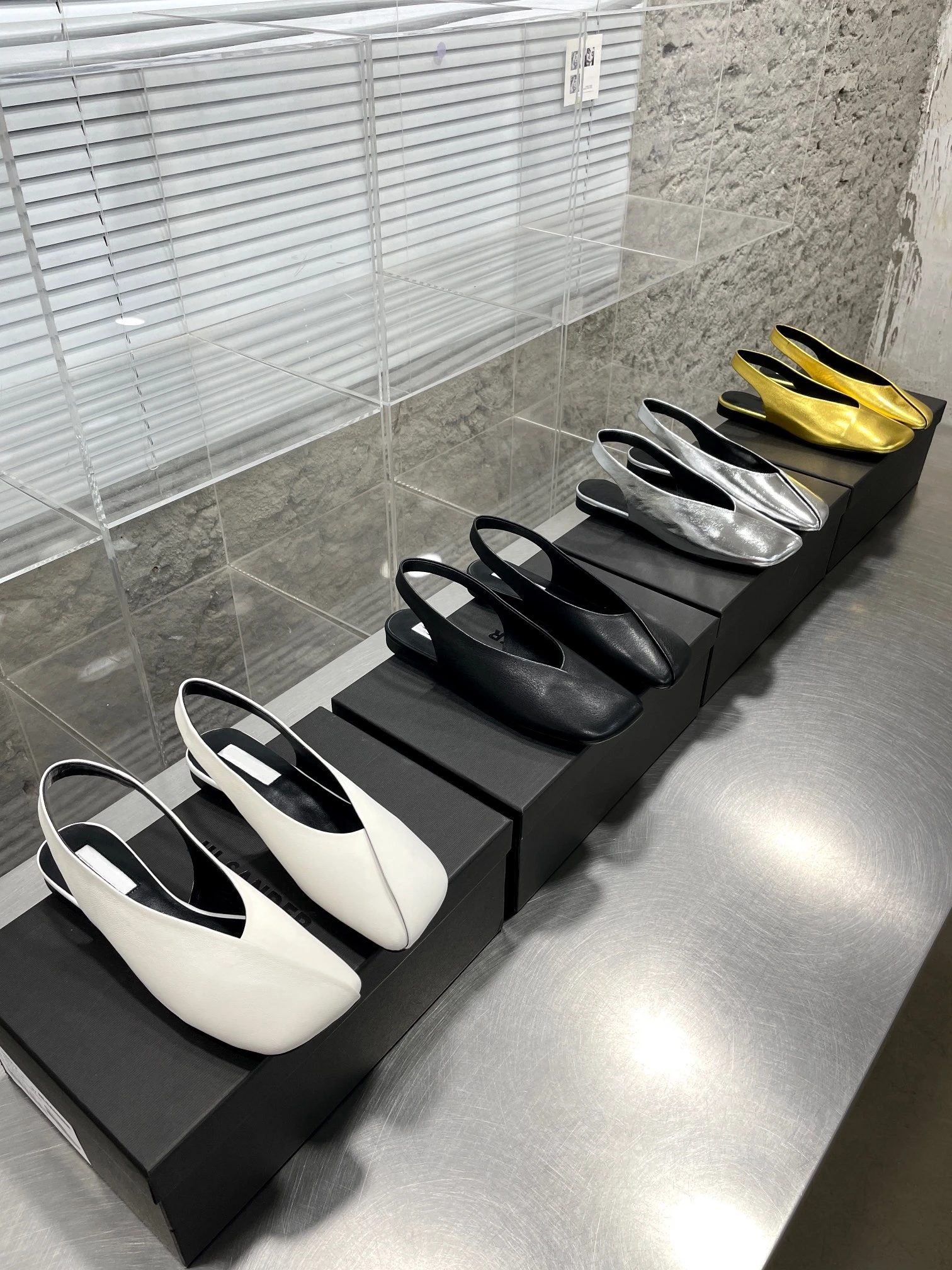 

Women Genuine Leather Shoes comfortable Slippers Female Summer Mules Luxury Quality Round head Flat women's back strap sandals