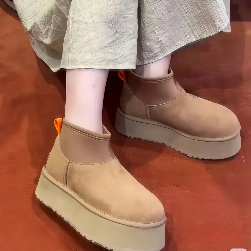 Женские зимние ботинки без шнуровки на платформе и высоком каблуке