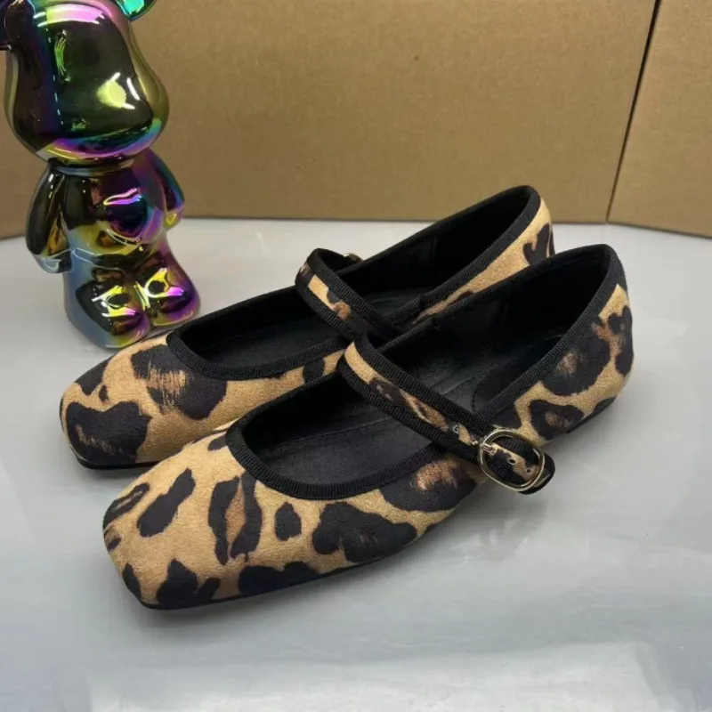 Женские балетки с леопардовым узором