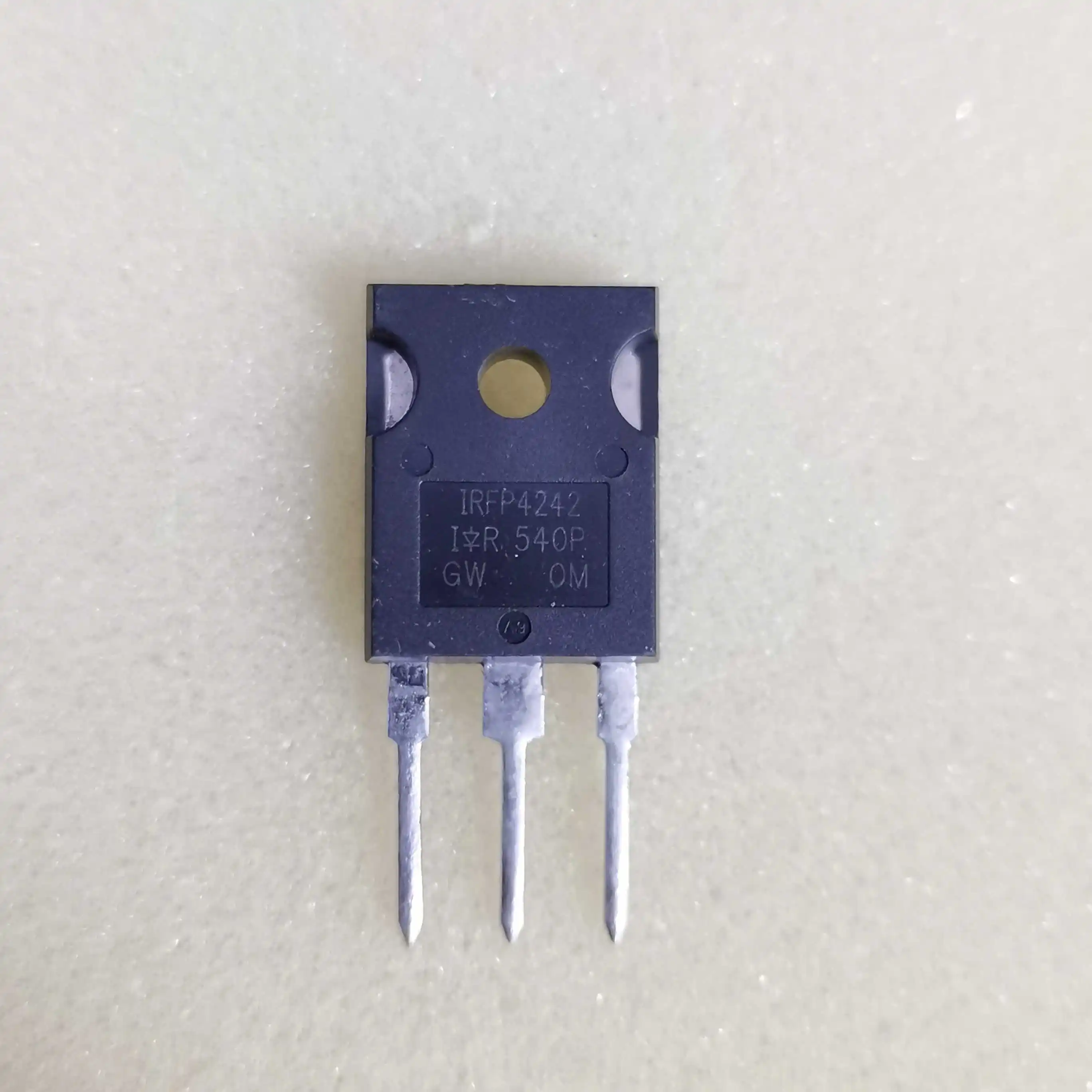 

1pcs New original IRFP4242PBF IRFP4242 TO-247 N Channel 300V 46A Quality super good