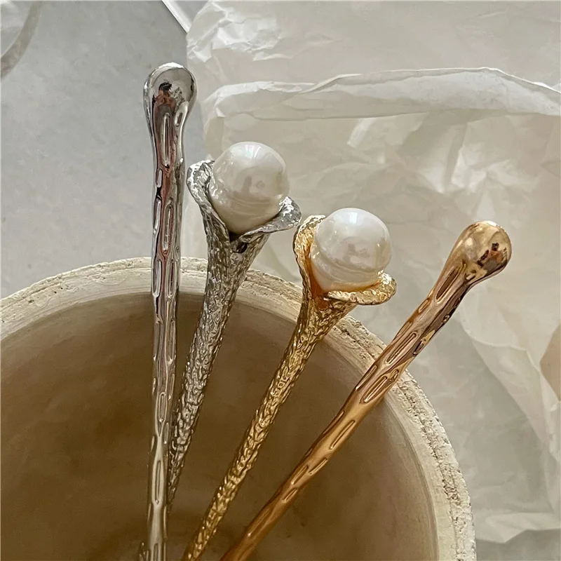 

INS wind fashion retro golden alloy ball head plate hair hairpin small fragrance pearl metal hairpin Korean version