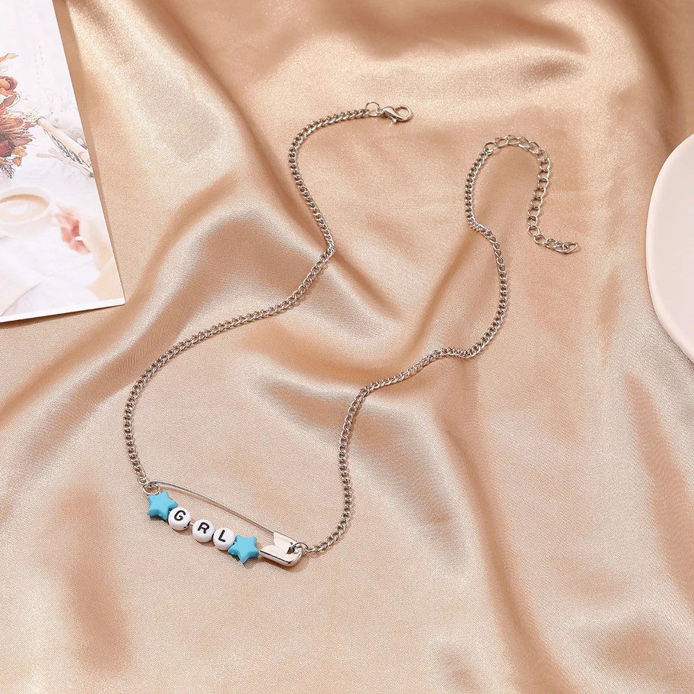 Рисунок 4 - Креативное многослойное колье с булавкой