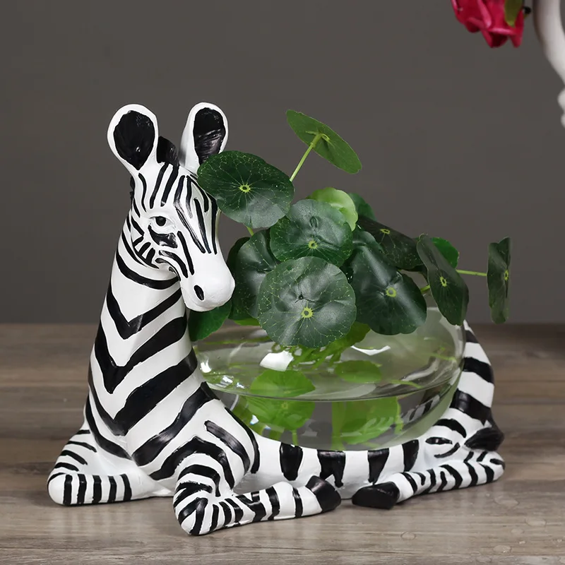 Creative Resin Giraffe Cute Zebra Fish Tank Hydroponic Plant Pot Table Decoration Living Room Decorative Vase Home Decoration