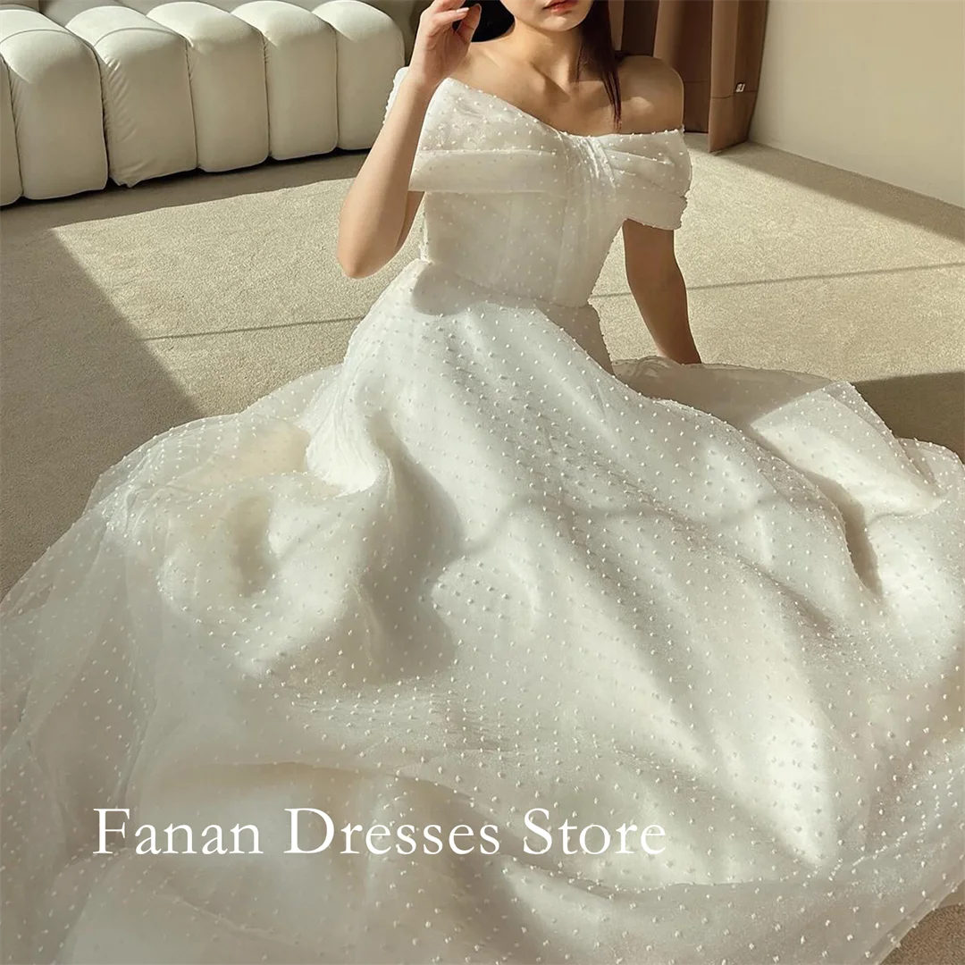 Фото FANAN Корея Трапеция длиной до пола с открытыми плечами Свадебные платья из тюля в горошек 웨딩드레스 Красивые бриллиантовые платья цвета слоновой кости по индивидуальному заказу №1