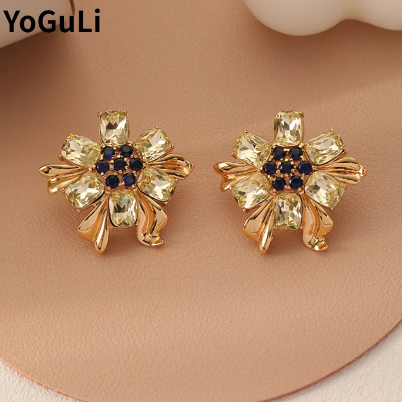 

Retro Jewelry 925 Silver Needle Flower Earrings French Design Elegant Temperament High Quality Brass Zircon Earrings For Women