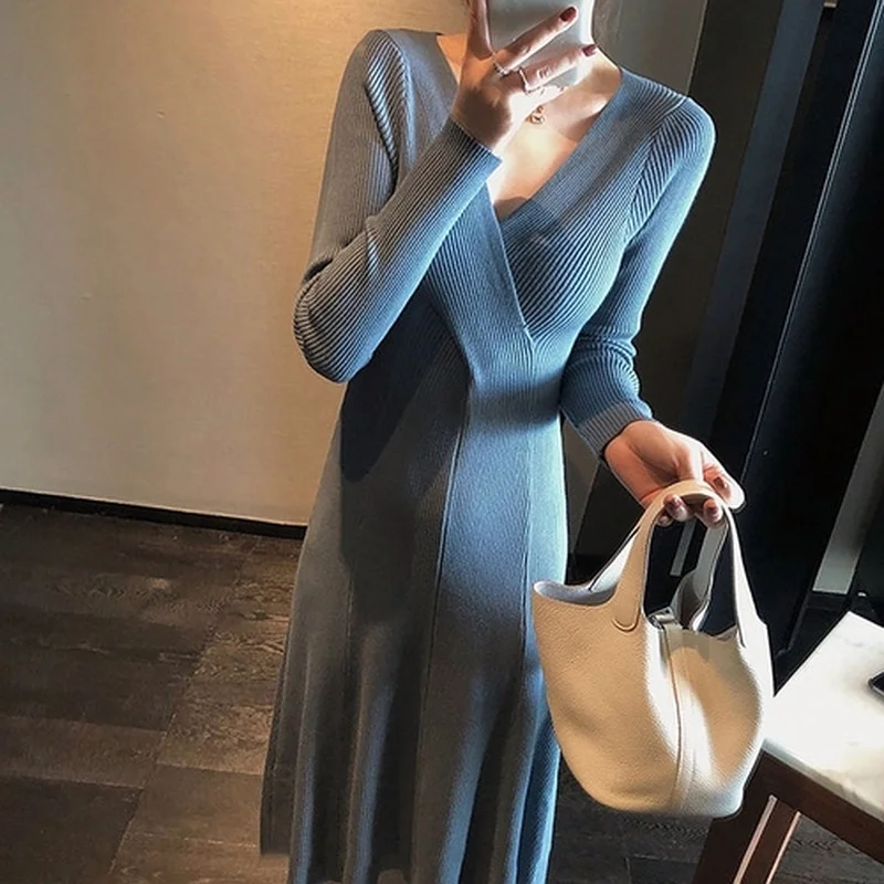 

2021 Women French Knitted Dress Fall and Winter Elegant White Long Sleeve High Waist A- Line Midi Dress Sexy V-neck Vestidos