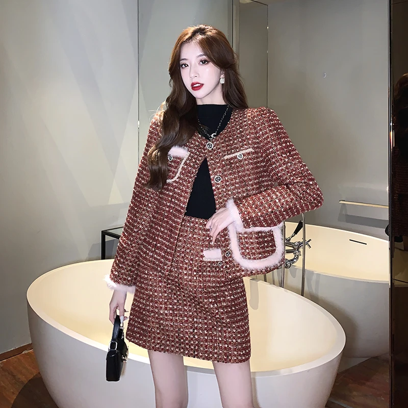 

Женский твидовый костюм из двух предметов, маленькая парная утепленная куртка и элегантная красная клетчатая мини-юбка, костюм на осень и з...